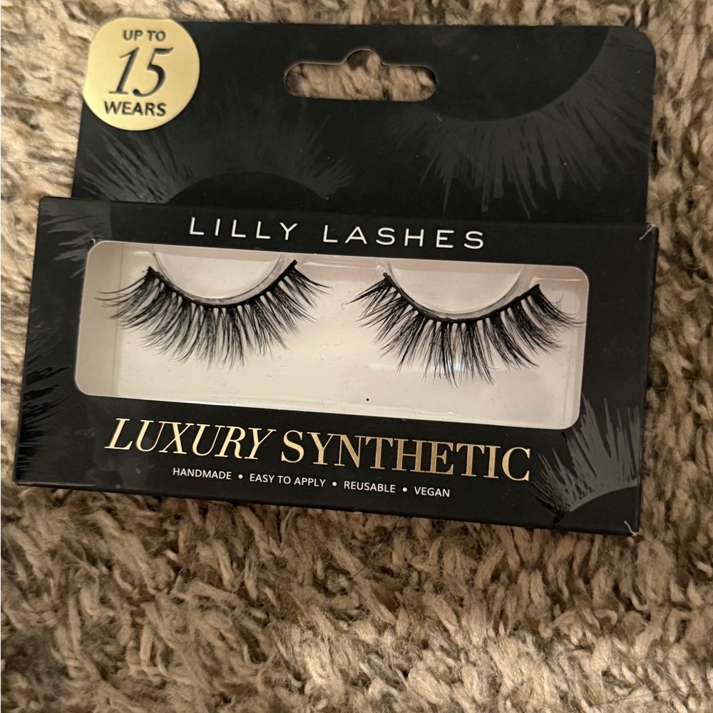 Lilly Lashes Luxury Synthetic Lite Eyelashes